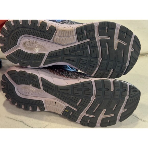 Brooks Womens Adrenaline GTS 21 1203291B528 Gray Running Shoes Sneakers SZ11 - Picture 8 of 9
